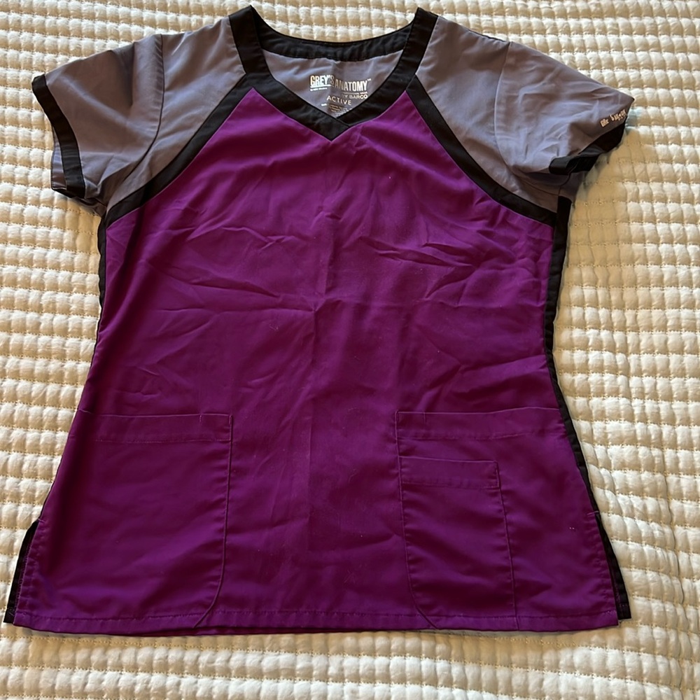 Grey’s Anatomy Plum/Gray/Black scrub top